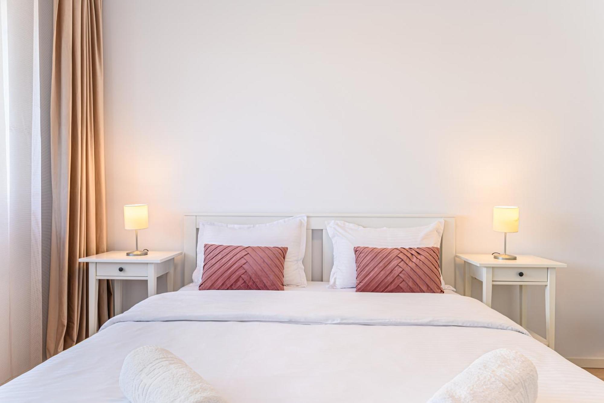 Jad - Luxury 3 Rooms & 2 Rooms Apartments In Kasper, Near Coresi Mall Braşov Exterior foto