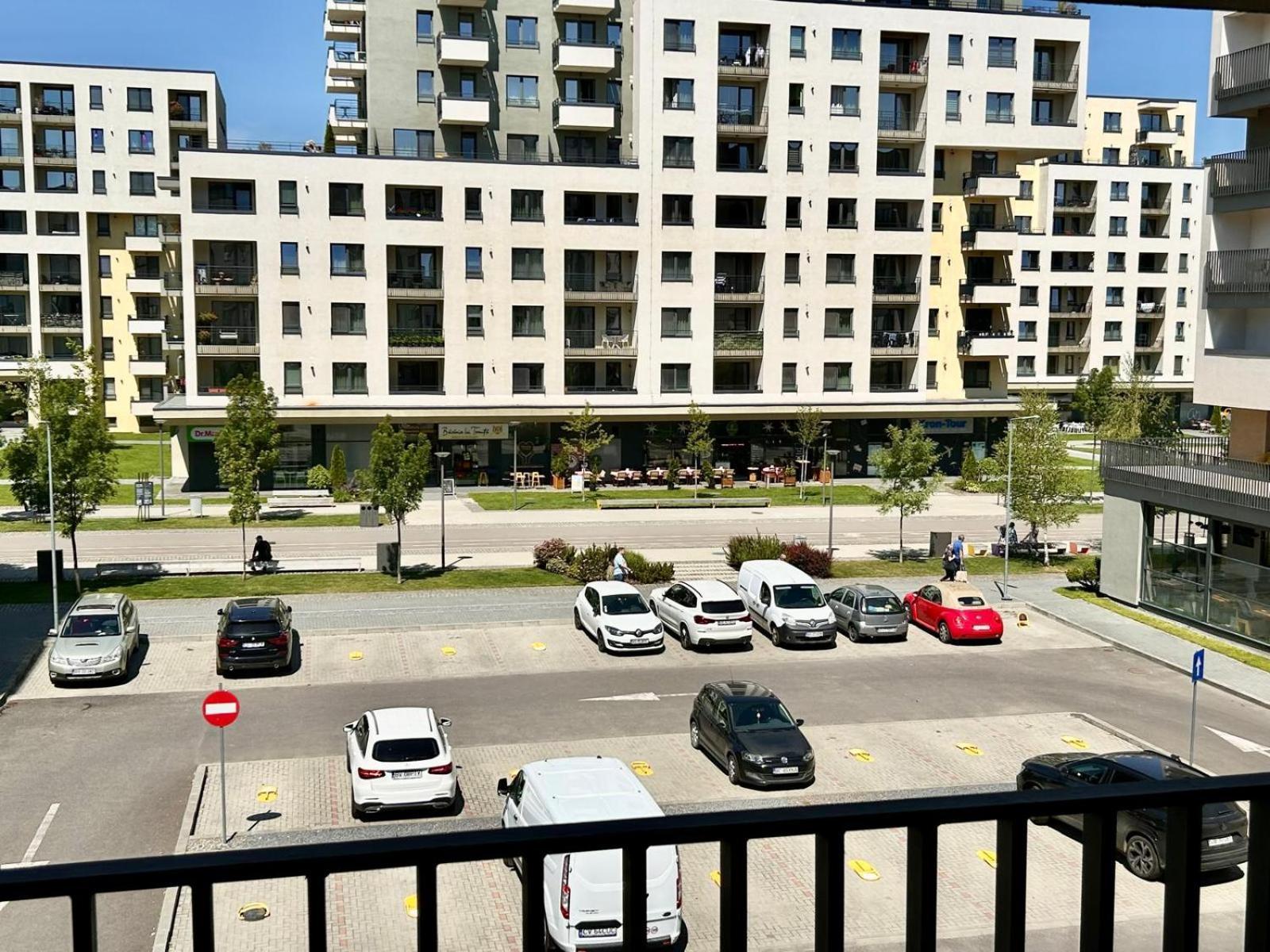 Jad - Luxury 3 Rooms & 2 Rooms Apartments In Kasper, Near Coresi Mall Braşov Exterior foto