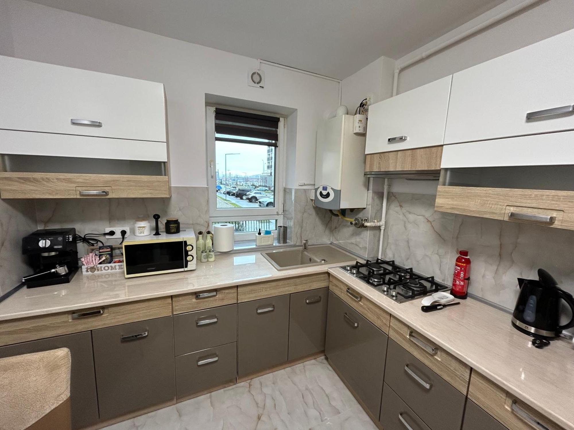 Jad - Luxury 3 Rooms & 2 Rooms Apartments In Kasper, Near Coresi Mall Braşov Exterior foto