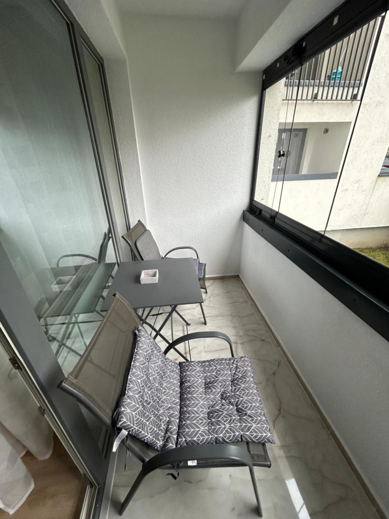 Jad - Luxury 3 Rooms & 2 Rooms Apartments In Kasper, Near Coresi Mall Braşov Exterior foto