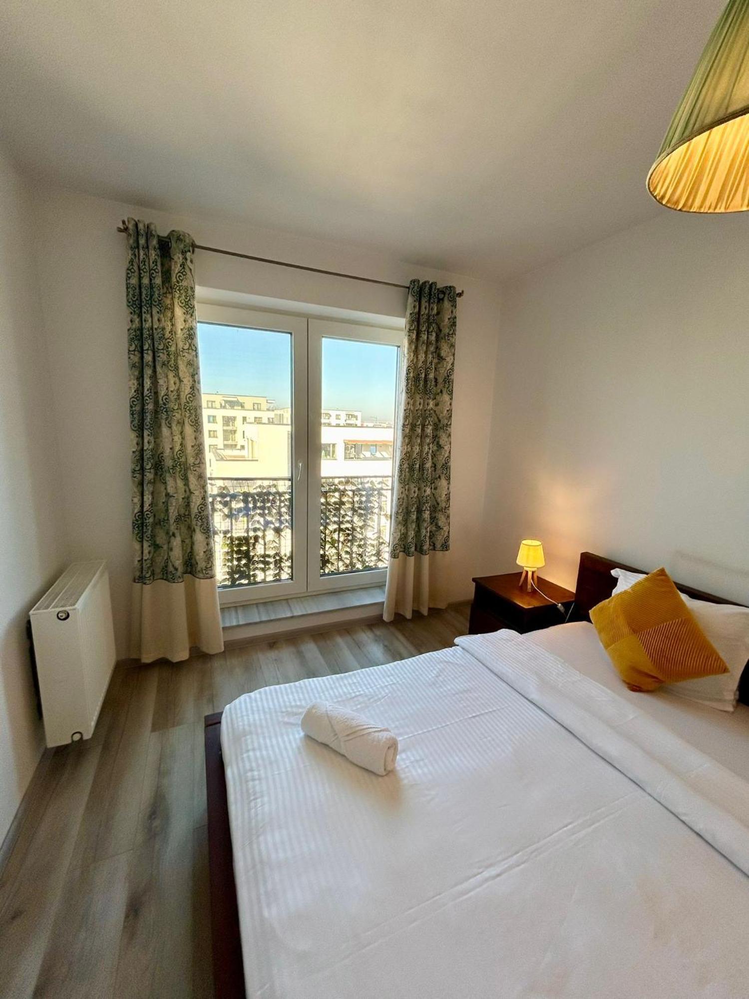 Jad - Luxury 3 Rooms & 2 Rooms Apartments In Kasper, Near Coresi Mall Braşov Exterior foto