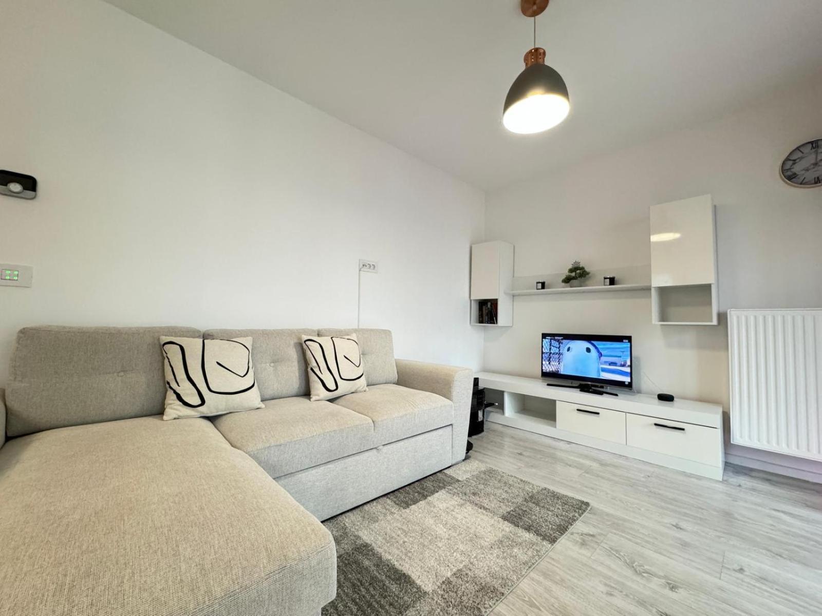 Jad - Luxury 3 Rooms & 2 Rooms Apartments In Kasper, Near Coresi Mall Braşov Exterior foto
